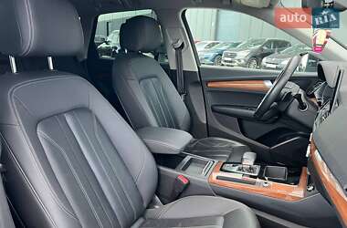 Позашляховик / Кросовер Audi Q5 2020 в 