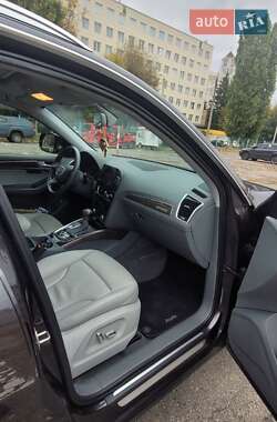 Позашляховик / Кросовер Audi Q5 2014 в 