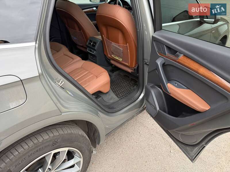 Позашляховик / Кросовер Audi Q5 2023 в Дніпрі фото 23 Позашляховик / Кросовер Audi Q5 2023 в Дніпрі