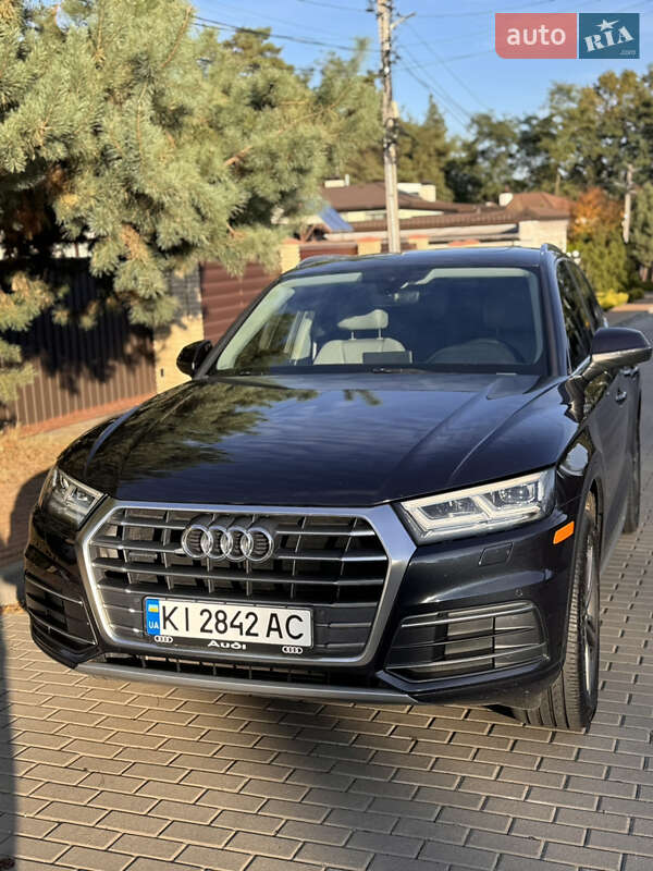Позашляховик / Кросовер Audi Q5 2017 в Києві