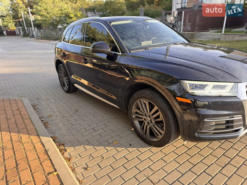 Позашляховик / Кросовер Audi Q5 2017 в Києві