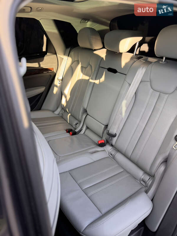 Позашляховик / Кросовер Audi Q5 2017 в Києві