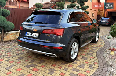 Позашляховик / Кросовер Audi Q5 2019 в  фото 6 Позашляховик / Кросовер Audi Q5 2019 в