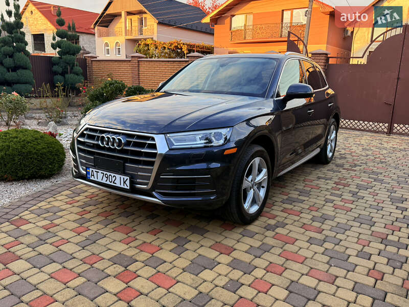 Позашляховик / Кросовер Audi Q5 2019 в  фото Позашляховик / Кросовер Audi Q5 2019 в