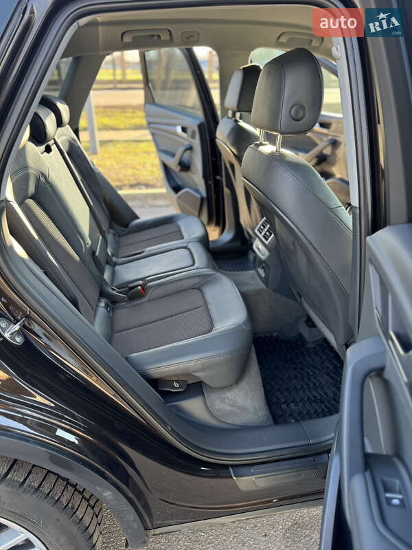 Внедорожник / Кроссовер Audi Q5 2018 в Киеве фото 15 Внедорожник / Кроссовер Audi Q5 2018 в Киеве