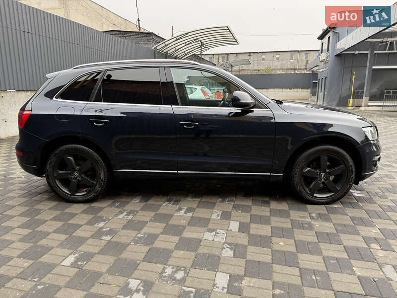 Внедорожник / Кроссовер Audi Q5 2011 в Хмельницком