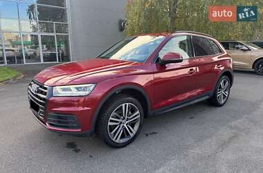 Внедорожник / Кроссовер Audi Q5 2019 в Киеве