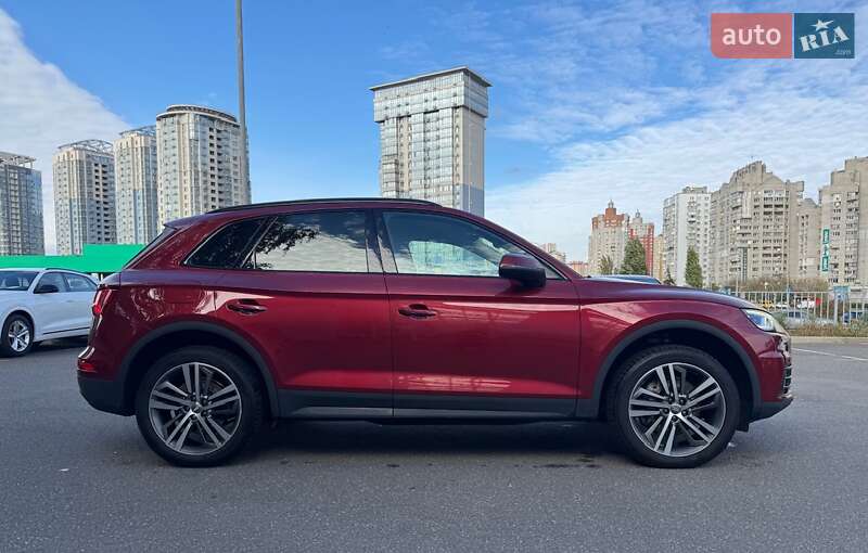 Внедорожник / Кроссовер Audi Q5 2019 в Киеве
