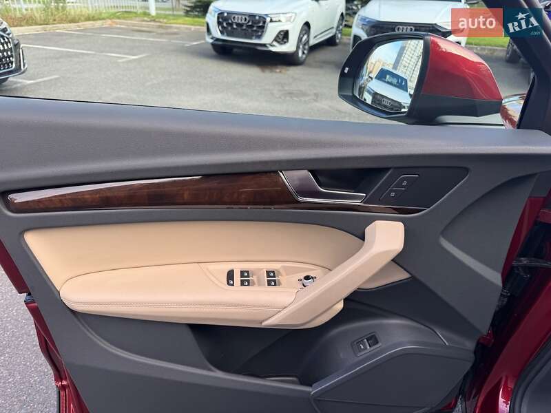 Внедорожник / Кроссовер Audi Q5 2019 в Киеве