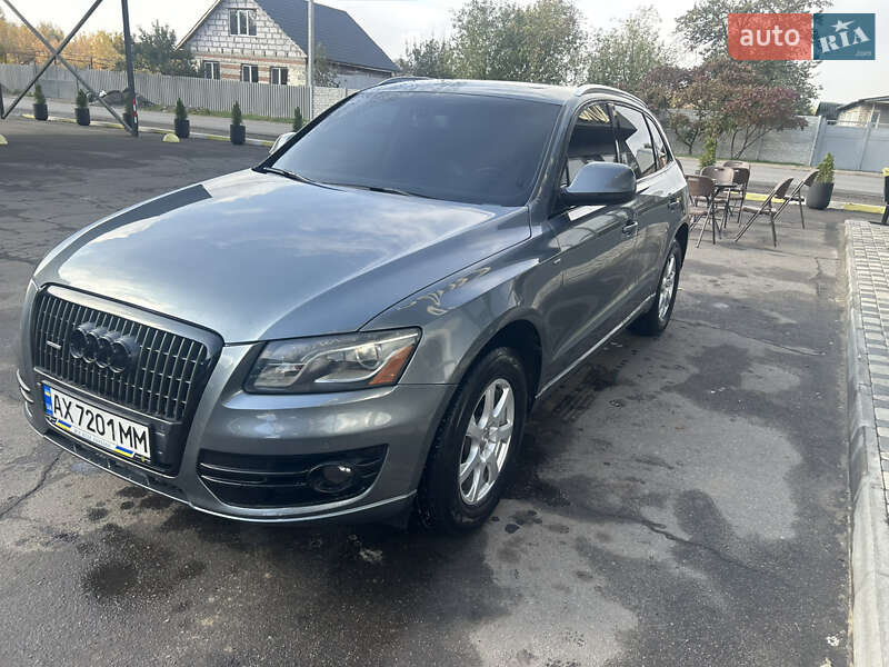 Внедорожник / Кроссовер Audi Q5 2011 в Золочеве