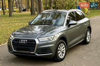 Позашляховик / Кросовер Audi Q5 2017 в Києві
