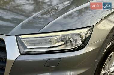 Внедорожник / Кроссовер Audi Q5 2017 в 