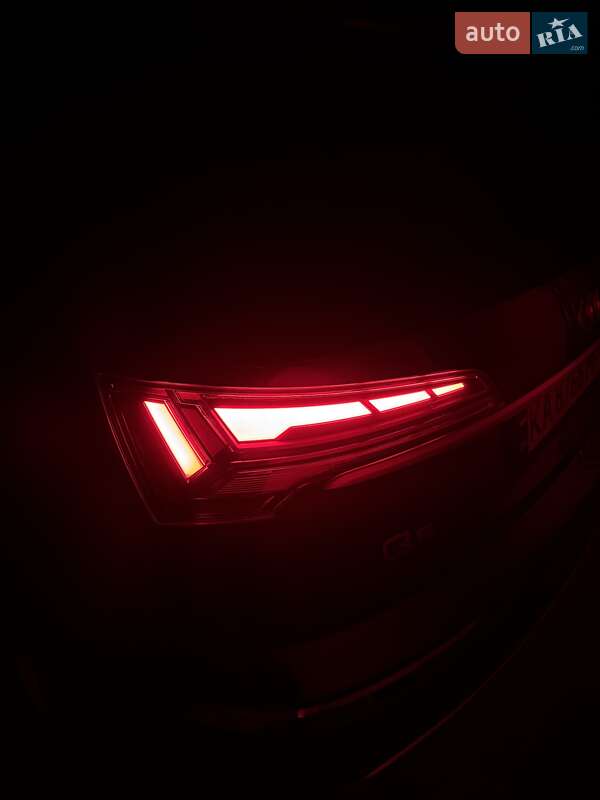 Позашляховик / Кросовер Audi Q5 2021 в Києві