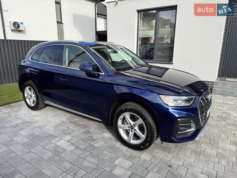 Позашляховик / Кросовер Audi Q5 2021 в Києві