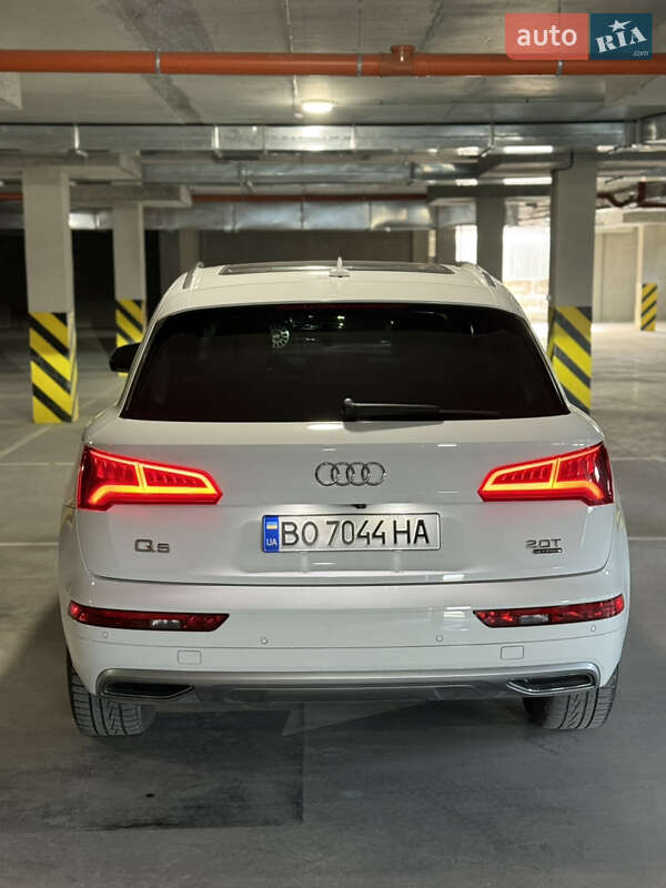 Внедорожник / Кроссовер Audi Q5 2018 в Тернополе