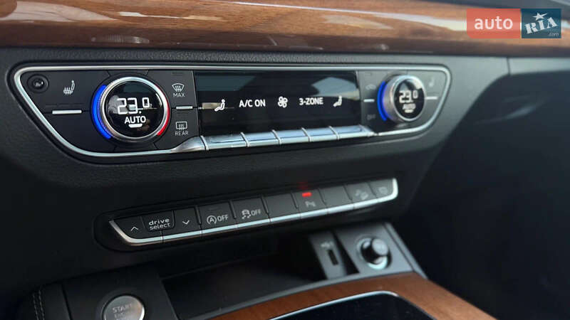 Позашляховик / Кросовер Audi Q5 2021 в Одесі