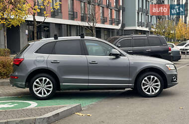 Позашляховик / Кросовер Audi Q5 2015 в 