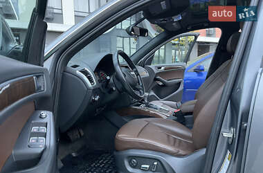 Позашляховик / Кросовер Audi Q5 2015 в 