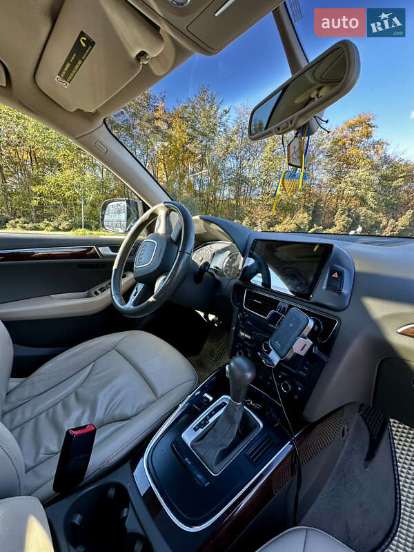 Позашляховик / Кросовер Audi Q5 2011 в Львові