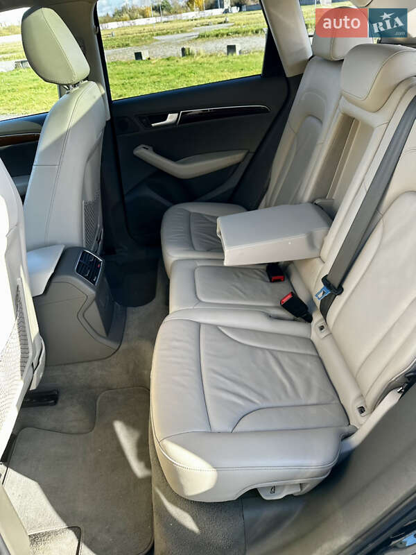 Позашляховик / Кросовер Audi Q5 2011 в Львові