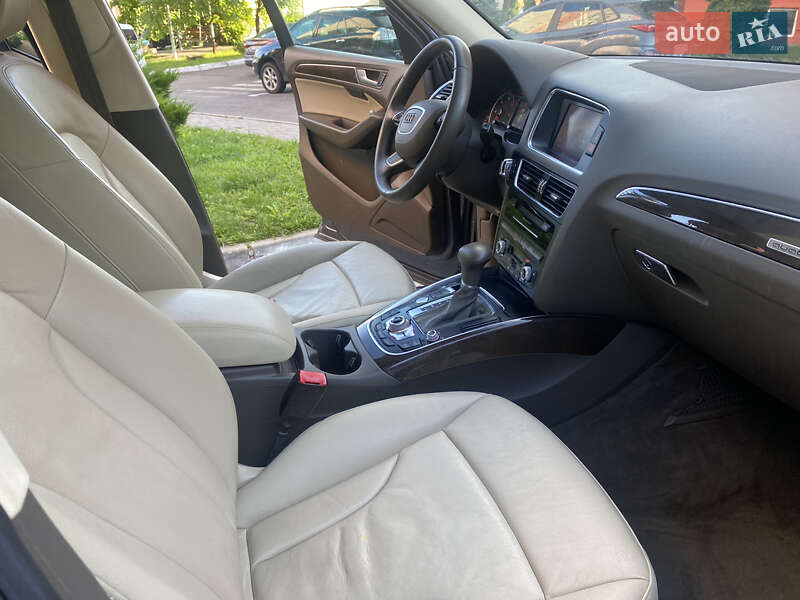 Позашляховик / Кросовер Audi Q5 2014 в Луцьку