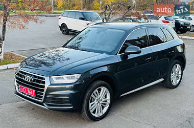 Позашляховик / Кросовер Audi Q5 2017 в  фото 4 Позашляховик / Кросовер Audi Q5 2017 в