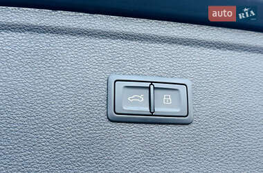 Позашляховик / Кросовер Audi Q5 2017 в  фото 29 Позашляховик / Кросовер Audi Q5 2017 в