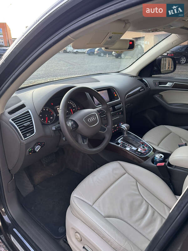 Внедорожник / Кроссовер Audi Q5 2014 в Луцке