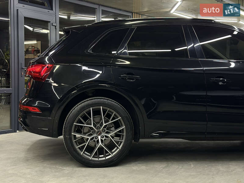 Внедорожник / Кроссовер Audi Q5 2021 в Одессе