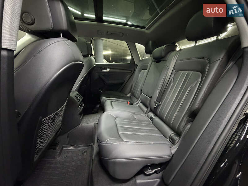 Внедорожник / Кроссовер Audi Q5 2021 в Одессе