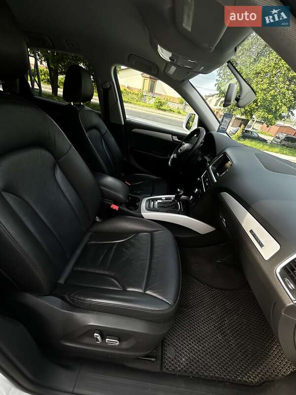 Внедорожник / Кроссовер Audi Q5 2015 в Ровно