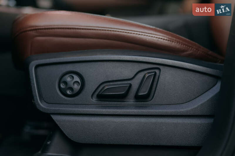 Позашляховик / Кросовер Audi Q5 2019 в Києві фото 28 Позашляховик / Кросовер Audi Q5 2019 в Києві