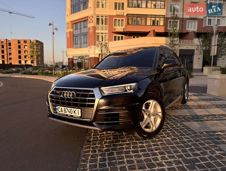 Позашляховик / Кросовер Audi Q5 2017 в Києві фото 10 Позашляховик / Кросовер Audi Q5 2017 в Києві