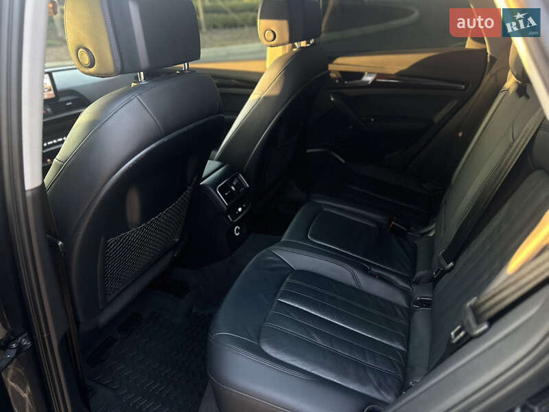 Позашляховик / Кросовер Audi Q5 2017 в Києві фото 23 Позашляховик / Кросовер Audi Q5 2017 в Києві