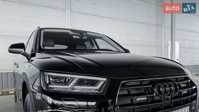 Позашляховик / Кросовер Audi Q5 2019 в Рівному