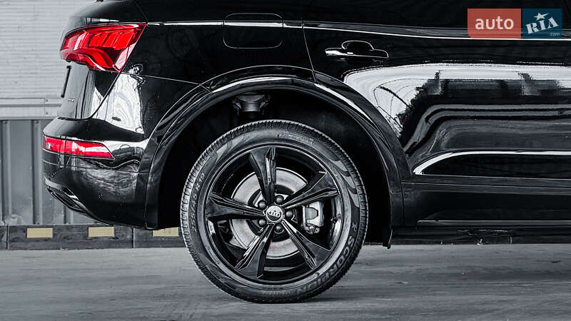 Позашляховик / Кросовер Audi Q5 2019 в Рівному
