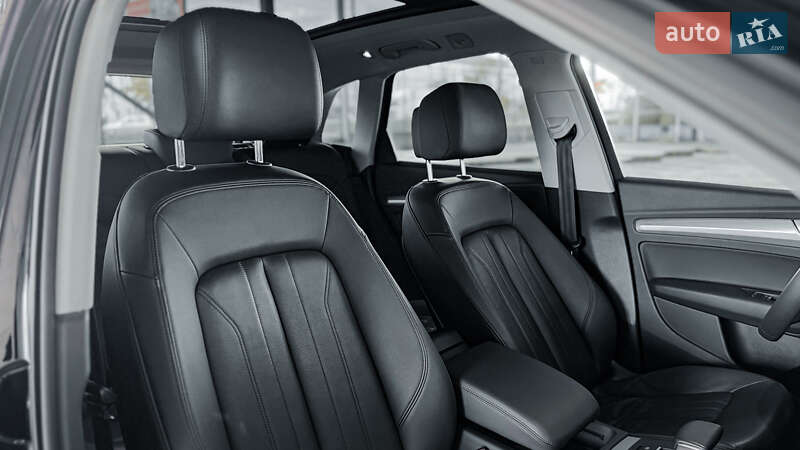 Позашляховик / Кросовер Audi Q5 2019 в Рівному