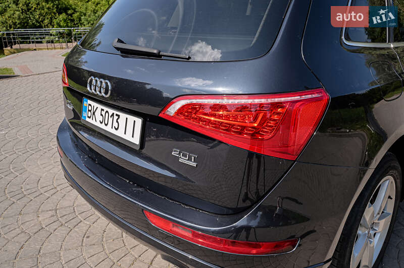 Внедорожник / Кроссовер Audi Q5 2011 в Луцке