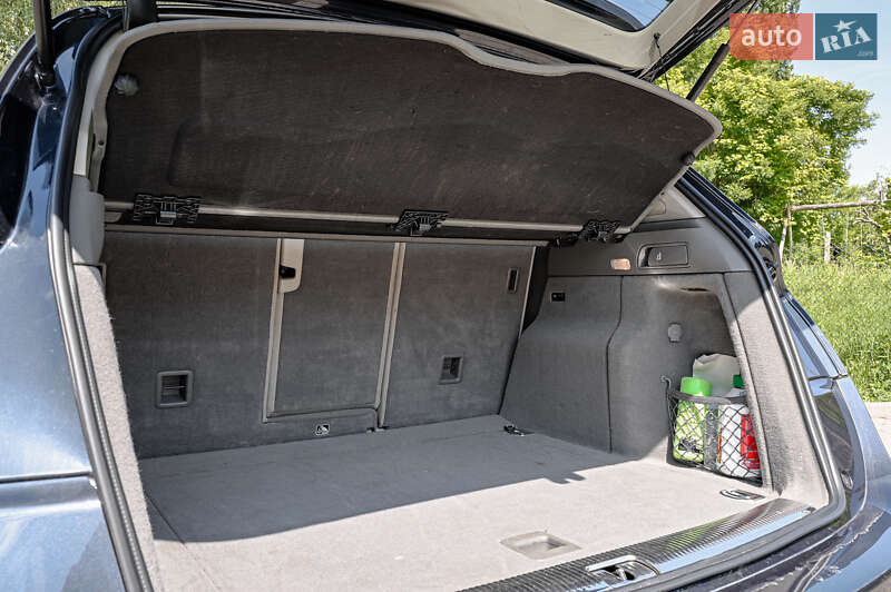 Внедорожник / Кроссовер Audi Q5 2011 в Луцке