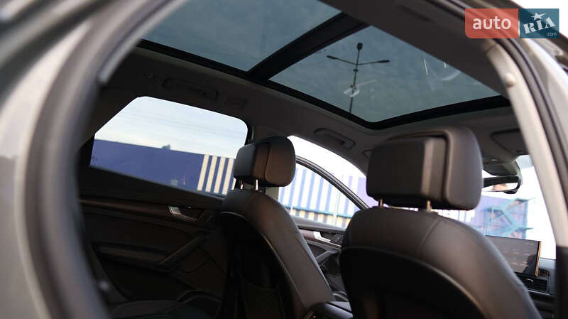 Внедорожник / Кроссовер Audi Q5 2022 в Киеве