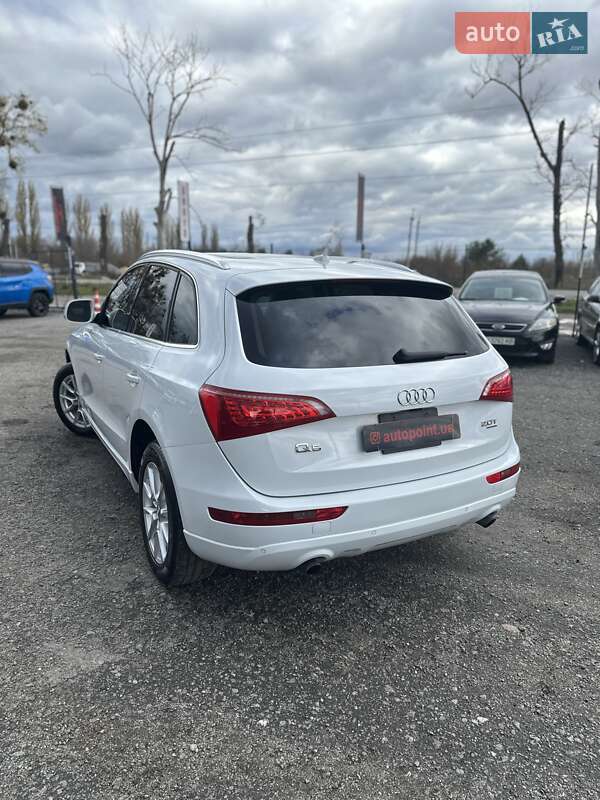 Позашляховик / Кросовер Audi Q5 2011 в Білогородці