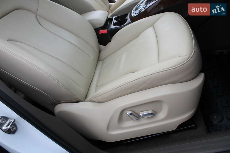 Внедорожник / Кроссовер Audi Q5 2015 в Ровно