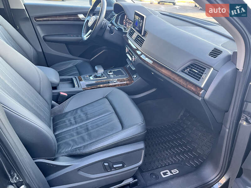 Внедорожник / Кроссовер Audi Q5 2017 в Киеве фото 39 Внедорожник / Кроссовер Audi Q5 2017 в Киеве