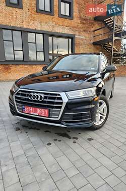 Внедорожник / Кроссовер Audi Q5 2018 в Остроге Внедорожник / Кроссовер Audi Q5 2018 в Остроге