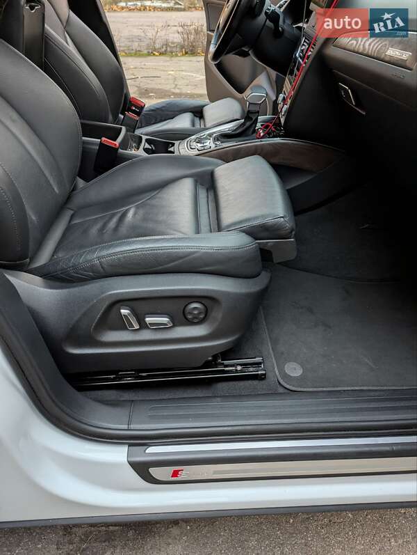 Позашляховик / Кросовер Audi Q5 2015 в Києві