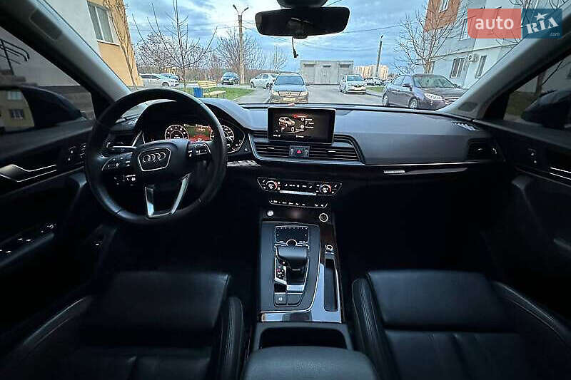 Позашляховик / Кросовер Audi Q5 2018 в Львові фото 4 Позашляховик / Кросовер Audi Q5 2018 в Львові