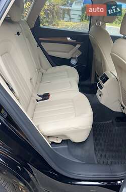 Позашляховик / Кросовер Audi Q5 2020 в Києві