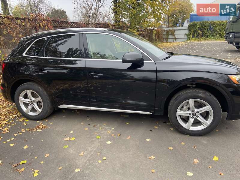 Позашляховик / Кросовер Audi Q5 2020 в Києві фото 17 Позашляховик / Кросовер Audi Q5 2020 в Києві