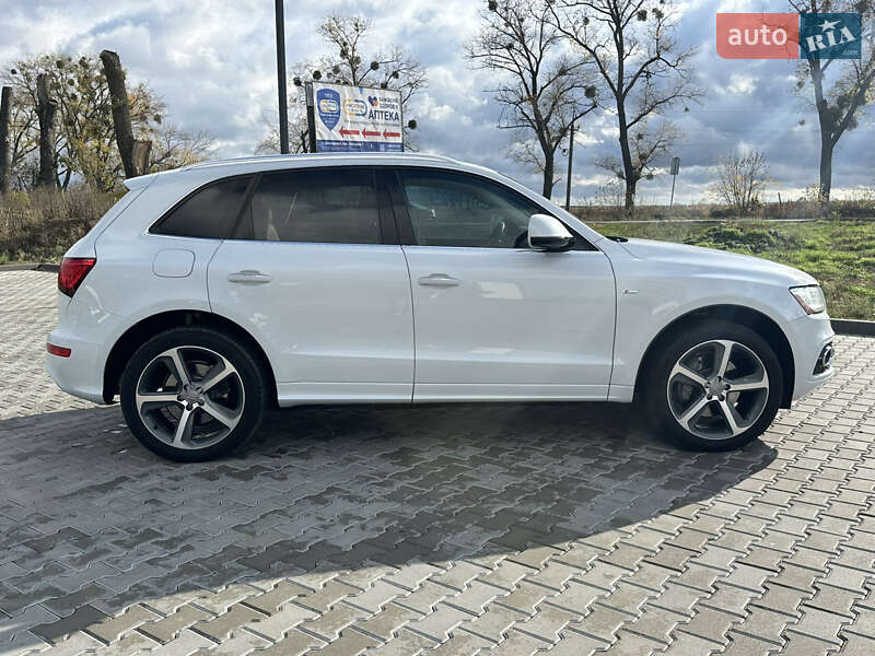 Внедорожник / Кроссовер Audi Q5 2015 в Киеве