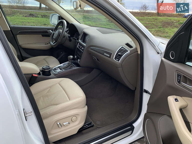 Внедорожник / Кроссовер Audi Q5 2015 в Киеве